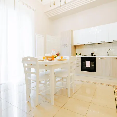 Citarelli Family House * Naples